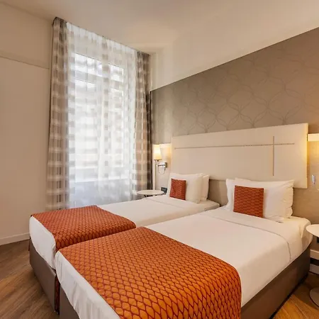 Ikonik Parlament 4* Budapeste