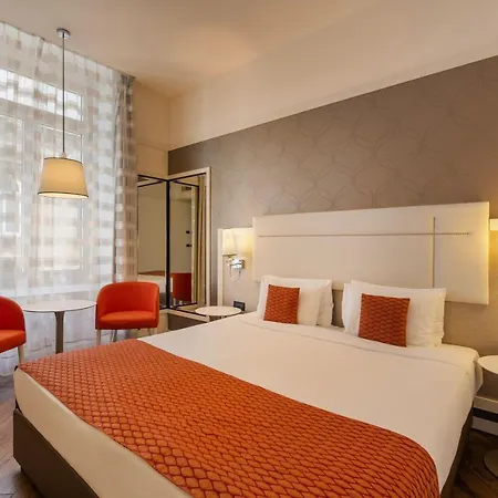 Ikonik Parlament Hotel Budapeste