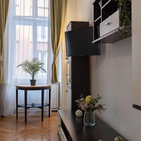 Apartment Raday Corner