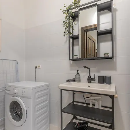 Raday Corner Apartment