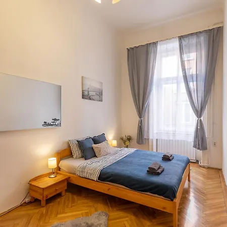 Apartment Raday Corner