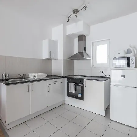 Maple Tree Budget Budapest