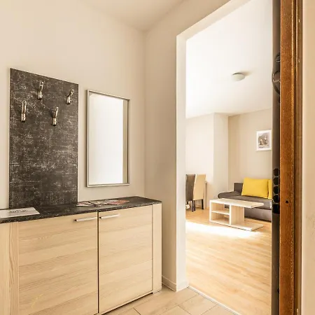 Maple Tree Budget Apartman *