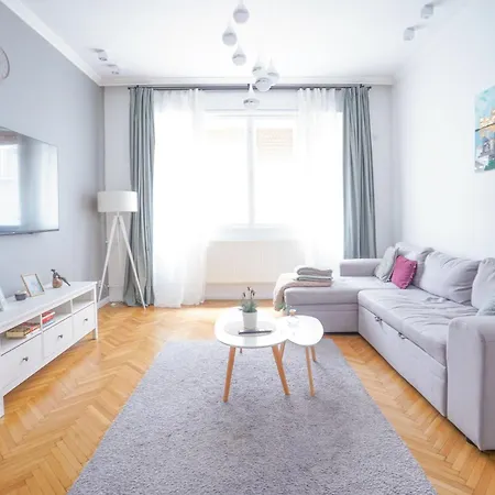 Venus - Paulay Ede I Budapest