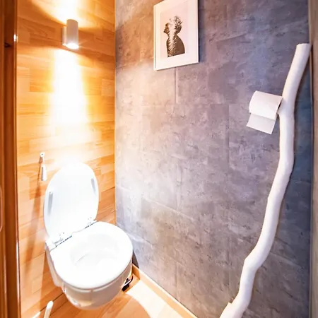 Lovely Flat By The Castle For 4ppl Apartment