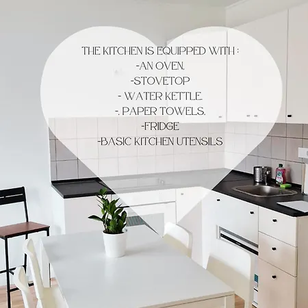 Matyas Corner Square Apartment *