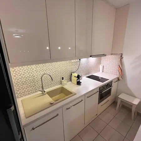 Modern, Kenyelmes Otthon Neked Apartament