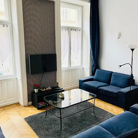 Rakoczi Apartment