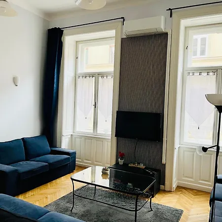 Apartment Rakoczi