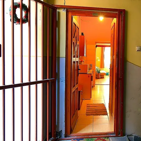 Apartman R7 *