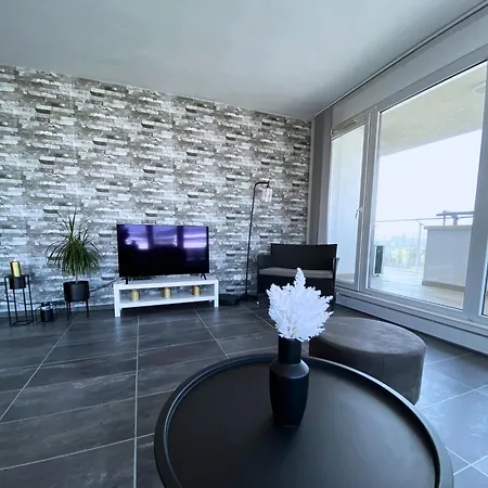 Apartment Highrise Horizon Penthouse *