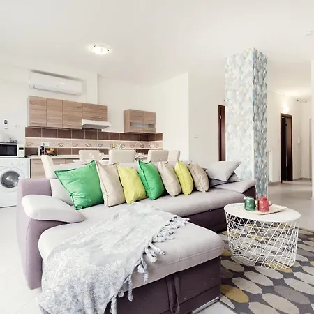 Grand Penthouse Apartman *