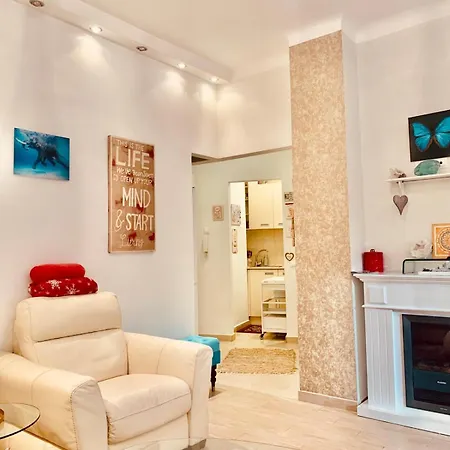 Sundeluxe & Balcony Διαμέρισμα Βουδαπέστη