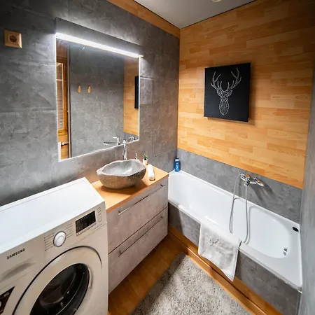 Lovely Flat By The Castle For 4ppl Apartment *