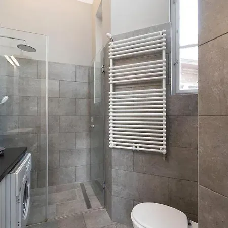 Vaci Street Apartment *