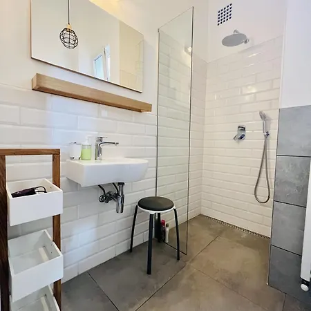 Apartment Bphomes