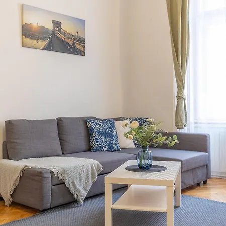 Apartment Raday Corner *