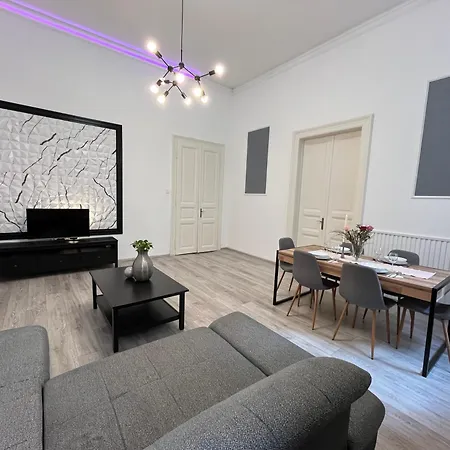 Apartment E 37 Downtown Whit Garage Opcional Budapest
