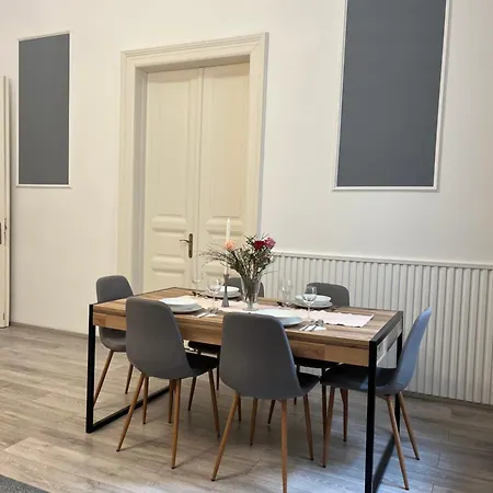 Apartment E 37 Downtown Whit Garage Opcional *