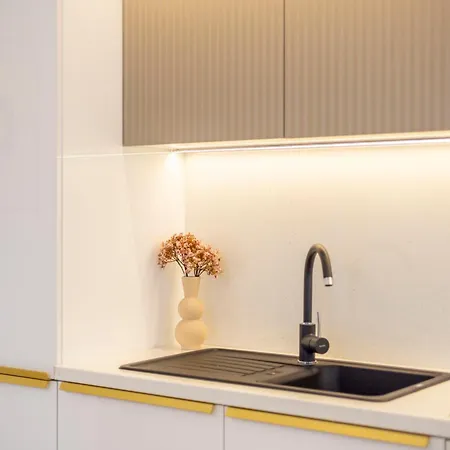Exclusive & Prestigious W/ Balcony Apartment Budapest