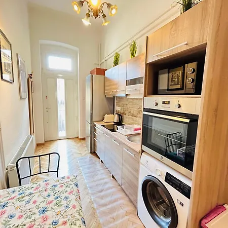 Rakoczi Boulevard 47 Apartment Budapest