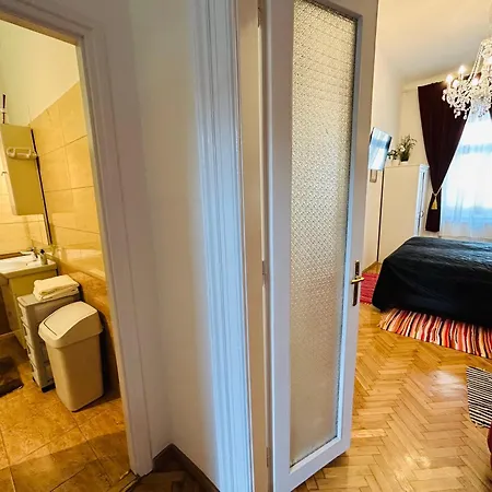 Rakoczi Boulevard 47 Apartment