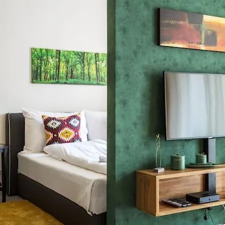 Golden Sunshine On Corvin Promenade - 506 Апартаменты Будапешт