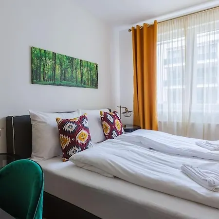 Golden Sunshine On Corvin Promenade - 506 Апартаменты *