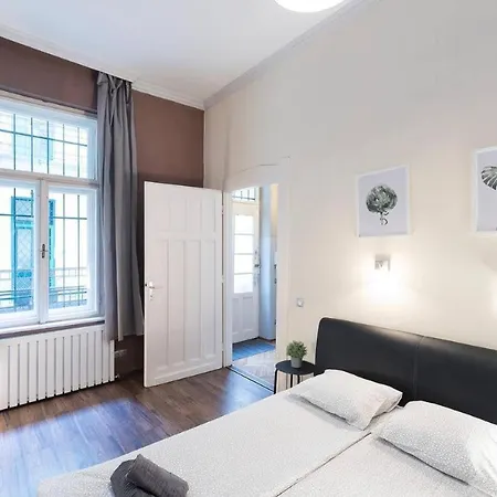 Apartment Vaci Street *