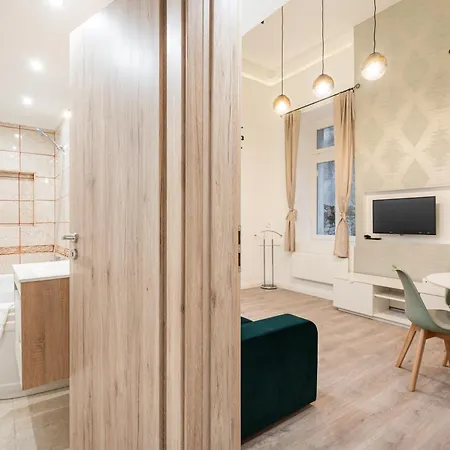 B70-1 - Park Panorama - Location By Bqa Apartament *