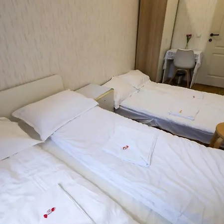 Pest-port 4 For 16 Person * Budapest
