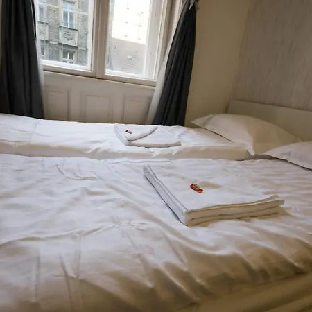 Apartment Pest-port 4 For 16 Person Budapest