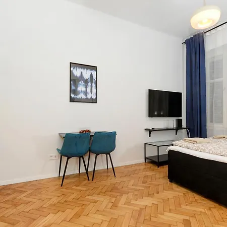 Apartment Boutique R611 *