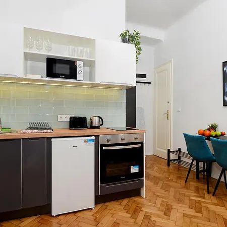 Boutique R611 Apartment *