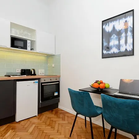 Boutique R611 Apartment *
