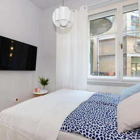 Monochrome Chic R613 Apartment Budapest