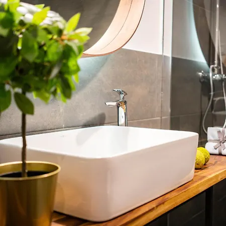 Apartment Free Parking -corvin Palace Residence-3bdrm,6ppl,wifi,ac Budapest