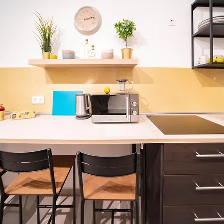 Apartment Free Parking -corvin Palace Residence-3bdrm,6ppl,wifi,ac
