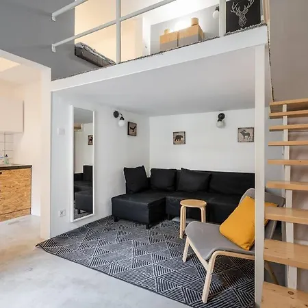 Stylish In The Center דירה
