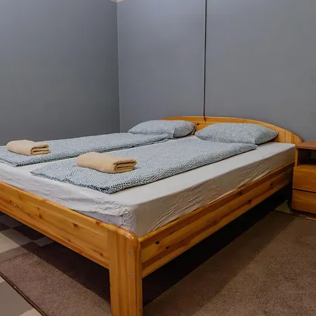 Deep Hostel
