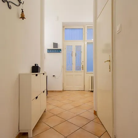 Basilica View With Balcony Apartment Budapest