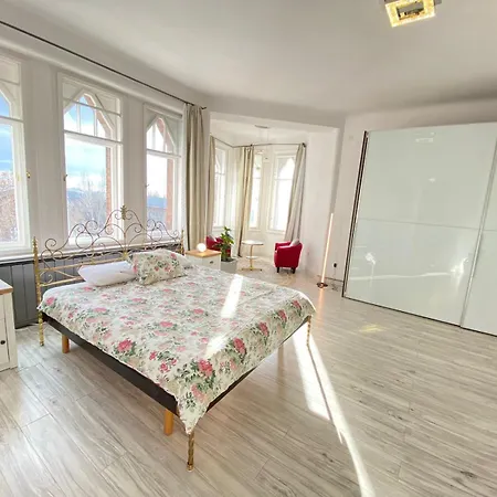 Penthouse In The Castle Apartman *