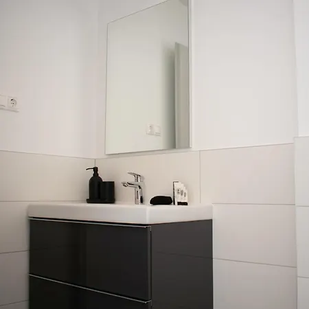 Luxury Cozy 2 Bdr Downtown Apt.7 * Budapeste