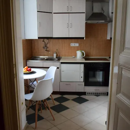 Hi!5 Spacious Palotanegyed * Budapeşte