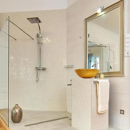 Amazing View Designer With Sauna And Jacuzzi 3 Min To Opera House Apartment *