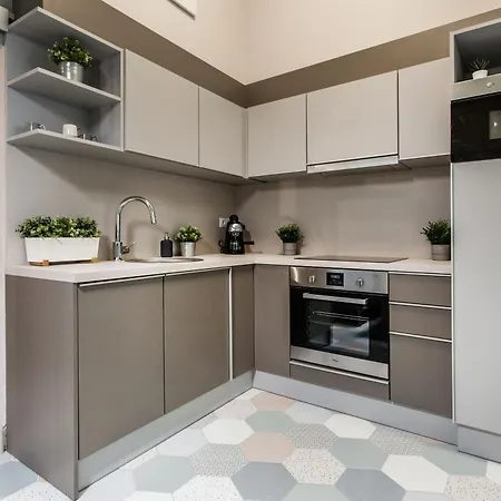 Elegant Duplex Near Greenery Διαμέρισμα *