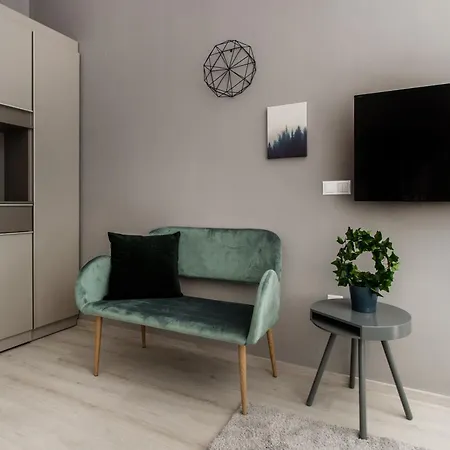 Διαμέρισμα Elegant Duplex Near Greenery *