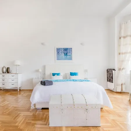 Apartment Amazing View Designer With Sauna And Jacuzzi 3 Min To Opera House