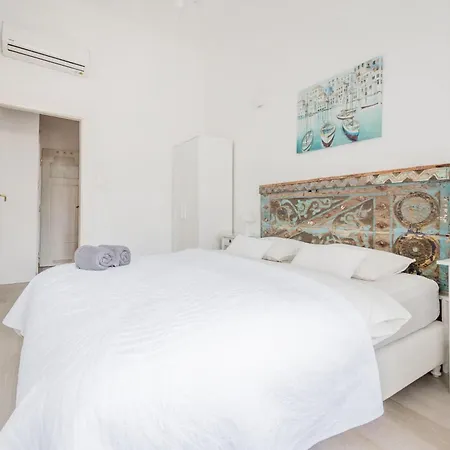 Amazing View Designer With Sauna And Jacuzzi 3 Min To Opera House Apartment *