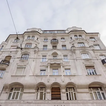 Apartment Amazing View Designer With Sauna And Jacuzzi 3 Min To Opera House Budapest